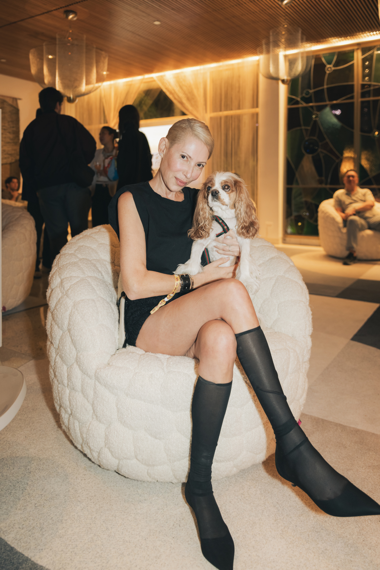 Moooi Introvert Chair By Robbie Williams Debuts at The Standard Spa, Miami Beach was posted to the gallery